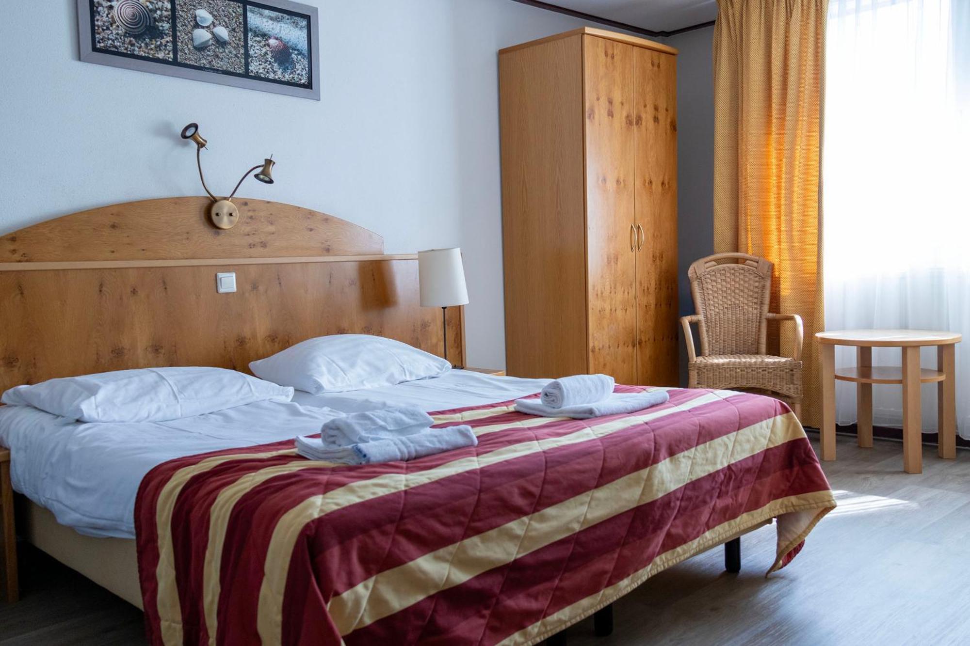 Hotel De Torenhoeve Burgh-Haamstede Esterno foto